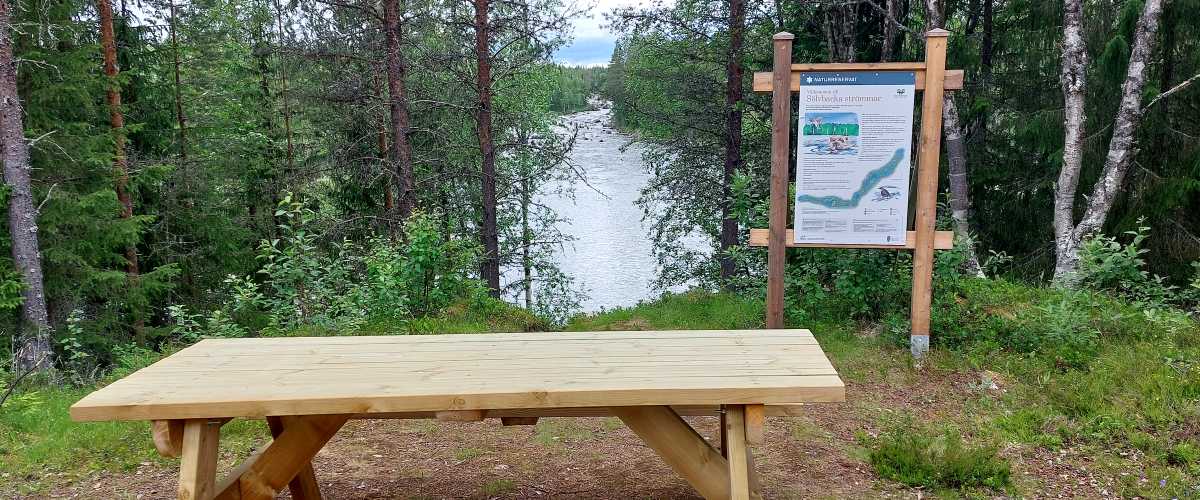 New bench table at Älgedan Sölvbacka